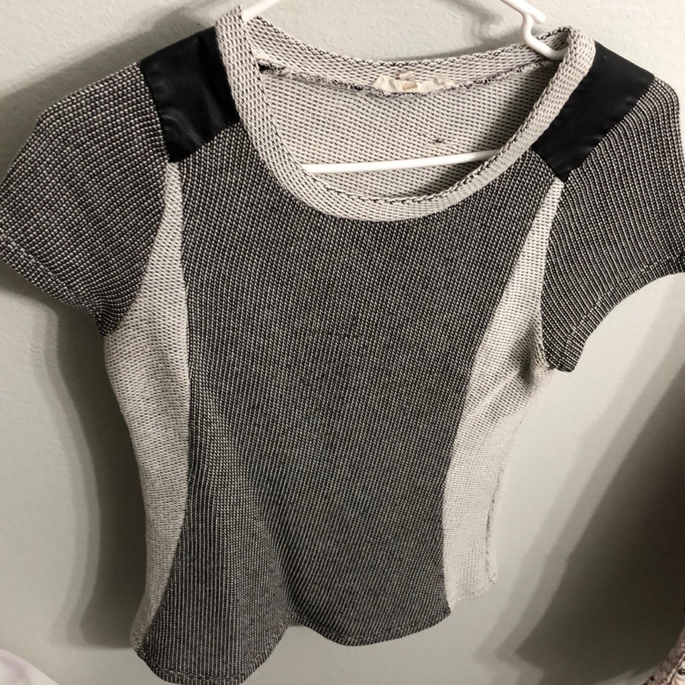 Knit T Shirt with leather shoulders